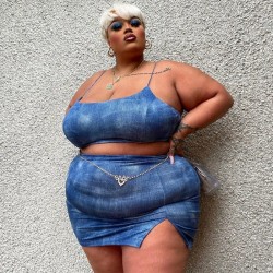 Women Plus Size Sexy Edgy Sleeveless Crop Camisole And Side-slit Skirt Two-piece Set Women Plus Size Sexy Edgy Sleeveless Crop Camisole And Side-slit Skirt Two-piece Set